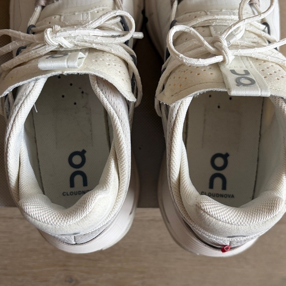 GUC on running cloudnova 2 ice/sand size 5.5 with original shoe box - Picture 6 of 16